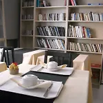 Les Alpes Szálloda