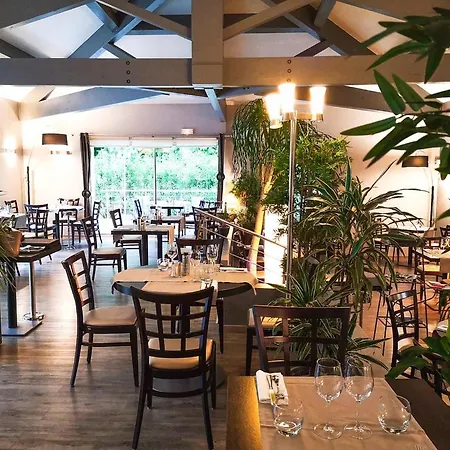 Les Alpes فندق 3*